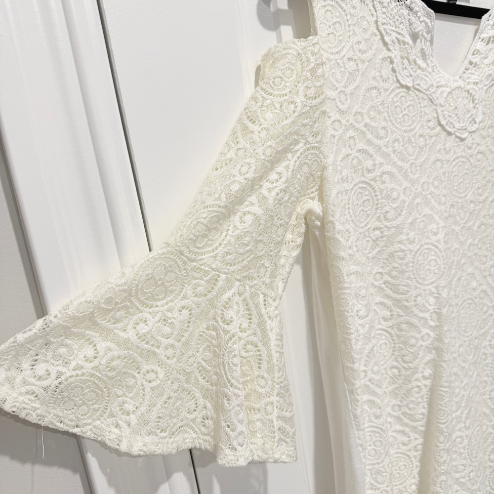 Elegant Lace Cream and white Cold Shoulder Top - Picture 5 of 8